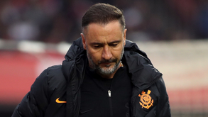 Corinthians comunica saída de Vítor Pereira