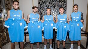 Em contagem decrescente para o Mundial: Coates e Ugarte já estão em Abu Dhabi com a seleção do Uruguai 