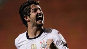Ainda não acabou: Alexandre Pato cumpre 'última dança' no São Paulo