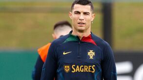 Cristiano Ronaldo eliminado do grupo de WhatsApp dos jogadores do United, garante o 'Sport'