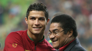 Cristiano Ronaldo: «No céu, o Eusébio ficará feliz por eu bater o recorde dele»