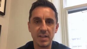 Gary Neville responde a Cristiano Ronaldo: «Frustração acumulada»