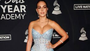 Namorada de Cristiano Ronaldo centra atenções nos Grammys Latinos