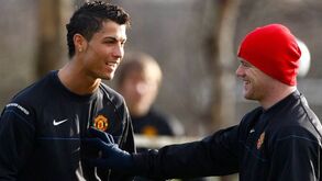 Polémica no Mundial'2006 no meio de vários títulos: Altos e baixos da relação entre Rooney e Ronaldo