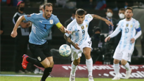 Correa chamado de urgência à seleção argentina para substituir o lesionado Nico González