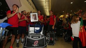 As imagens da chegada dos jogadores da Seleção de râguebi ao aeroporto de Lisboa