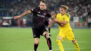Karsdorp não compareceu no regresso aos trabalhos da Roma