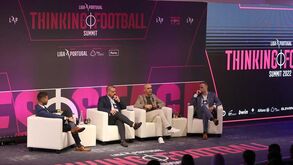 Futuro do VAR: Da explicação das decisões até à especialização da videoarbitragem