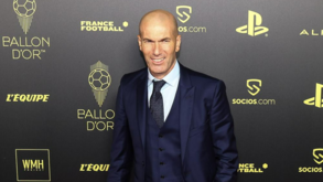'Mundo Deportivo' avança com acordo para Zidane assumir seleção francesa após o Mundial