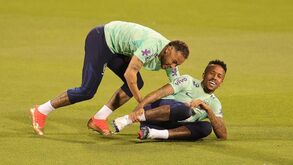 Treinos táticos e... danças na seleção do Brasil