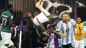 A crónica do Argentina-Arábia Saudita, 1-2: Só mais um escândalo no Estado do Qatar