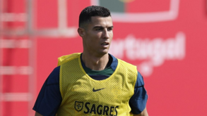 Ronaldo está livre: pode ficar a competir na Premier ou fazer a ponte para a Arábia Saudita