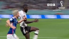 Hamann acusa Rudiger de desrespeitar Asano: «Foi impróprio e arrogante. Agora são os japoneses a rir»