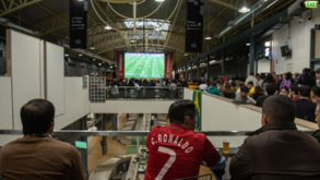 Centenas de pessoas vibraram em Coimbra com vitória da Seleção Nacional