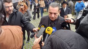 Futre: «Retirar o 9? Concordo com tudo. Até que Portugal jogue com uma braçadeira negra amanhã»