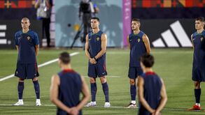 Internacionais de hoje não esquecem internacional de ontem: Seleção homenageia Fernando Gomes