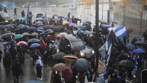 O último adeus a Fernando Gomes: todas as homenagens num dia em que até o céu chorou