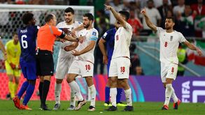 Os protestos iranianos na reta final do jogo, após lance de Taremi na área dos EUA