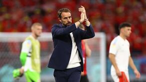 Southgate 'avisa' jogadores de Inglaterra: «Cerveja? Temos muitos batidos no hotel!»