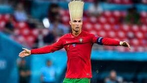Cabelos para todos os gostos: memes 'vão ao VAR' e dão razão a Cristiano Ronaldo