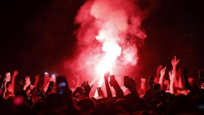Festa de arromba da Austrália com a qualificação para os 'oitavos' do Mundial: na bancada, no relvado e às 4 da manhã em Melbourne