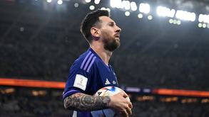 Messi faz história e ultrapassa Maradona como futebolista com mais jogos pela Argentina em Mundiais