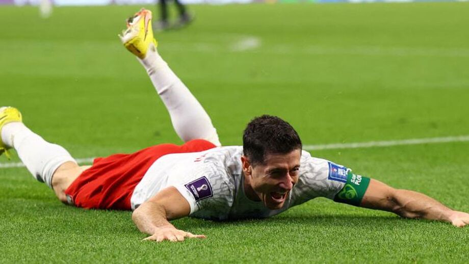 Depois do pesadelo com Ochoa veio o sonho: Lewandowski deixa lote de Ibrahimovic e Weah