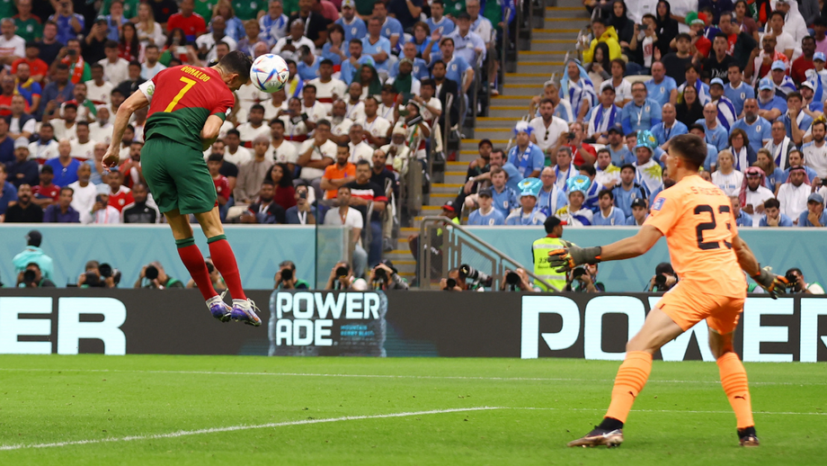 Bruno Fernandes colocou Portugal a vencer o Uruguai: golo foi inicialmente atribuído a Ronaldo