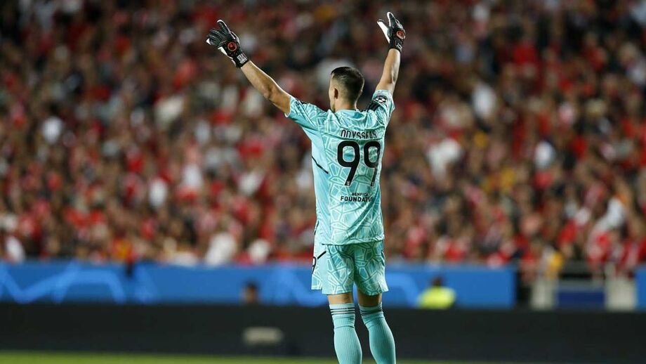 Guarda-redes dos encarnados recebeu prémio da liga Bwin