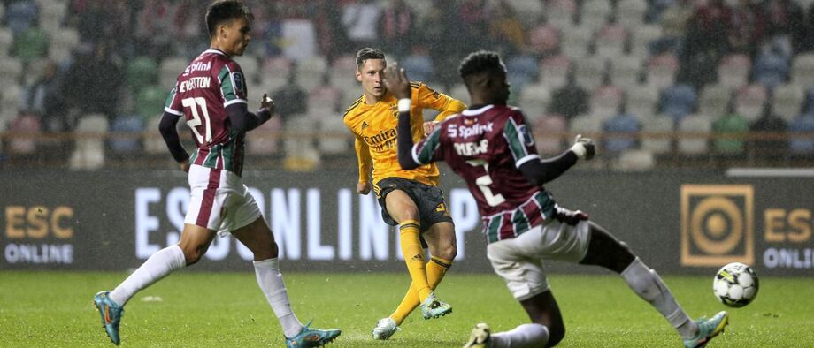 A crónica do Estrela da Amadora-Benfica, 2-3: sem dormir nesta pensão estrelinha