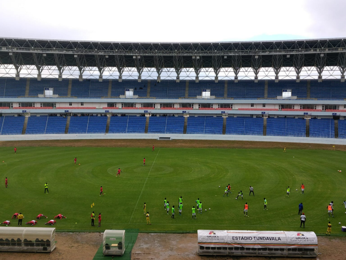 Petro de Luanda vence Sagrada Esperança e reforça liderança do Girabola -  Angola - Jornal Record