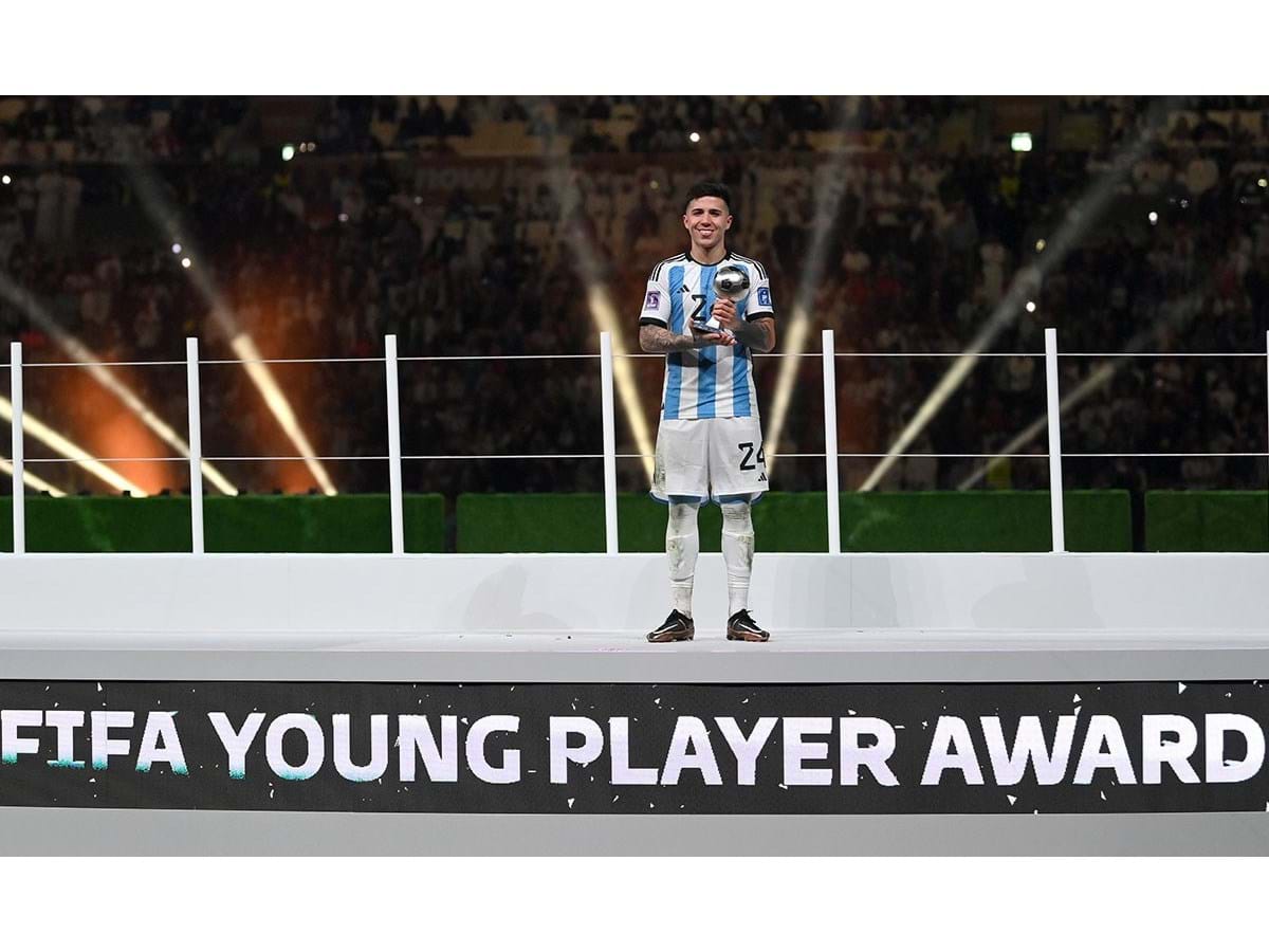 Enzo Fernández eleito melhor jogador jovem do Mundial 