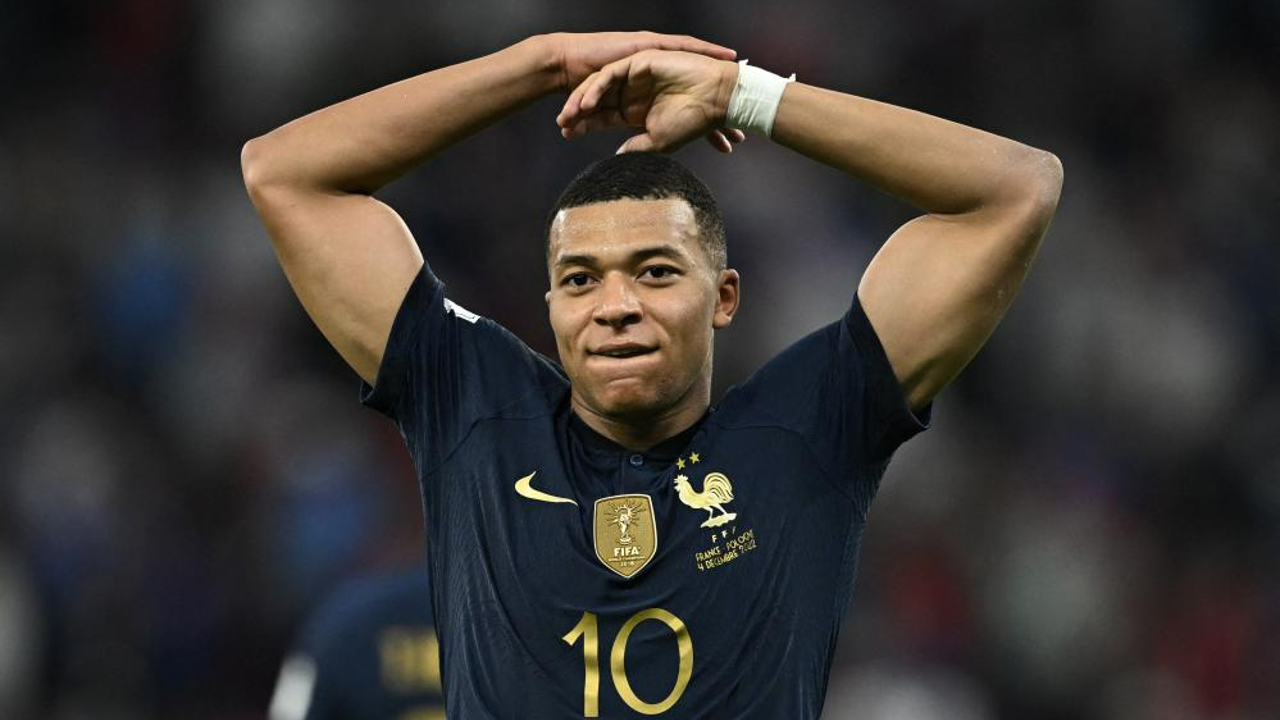 Os impressionantes números de Kylian Mbappé, artilheiro da Copa do Mundo do  Catar