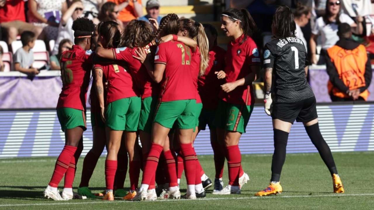 Lena Pauels: «Significa muito para nós disputar um jogo de Champions no  Estádio da Luz» - Futebol Feminino - Jornal Record