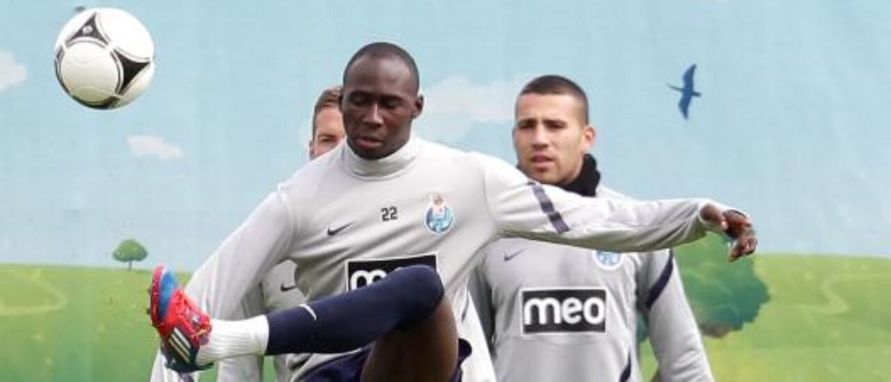 Mangala e Otamendi durante um treino do FC Porto, em abril de 2012