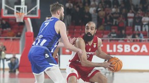 Portugal vence Grécia e mantém segundo lugar do grupo para o EuroBasket  2023 - Basquetebol - Jornal Record