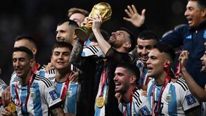 «França, pára de chorar! Aceitem que Messi é o melhor jogador da história e Mbappé é o filho dele»