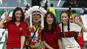 Do 'GOAT Ronaldo' à mascarilha de Son: a festa dos adeptos antes do Coreia do Sul-Portugal