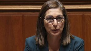 Ministra dos Assuntos Parlamentares no Qatar: «É dia de estarmos todos unidos»