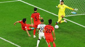 'Assistência' involuntária de Cristiano Ronaldo para o golo da Coreia do Sul: o lance do 1-1