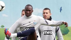 Mangala 'aprova' Otamendi no Benfica mas admite: «Sei que os adeptos do FC Porto não gostam»