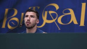 Rúben Dias: «Não somos uma grande equipa só pelos jogadores que temos na frente...»