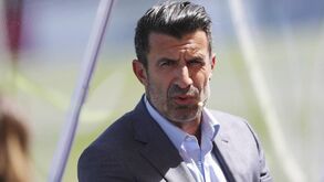 Figo apelida deputado espanhol de 