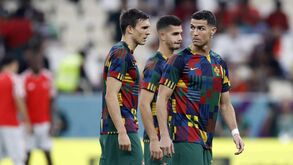 As imagens de Cristiano Ronaldo durante o aquecimento para o Portugal-Suíça