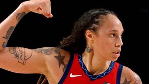 Acabou o pesadelo: Brittney Griner trocada pelo 'mercador da morte' Viktor Bout 