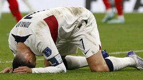 «Dói ver Ronaldo assim»: imprensa internacional destaca lágrimas de CR7 quando deixou relvado
