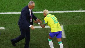 Neymar partilha carta aberta a Tite: «Achava-te muito chato!»