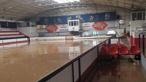 Muita lama e destruição: pavilhão da AD Oeiras ficou neste estado 