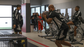 Benfica abre portas do centro de estágios do Seixal aos funcionários do clube