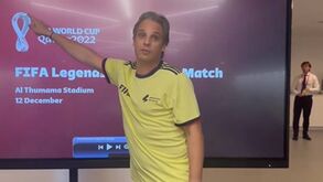 O hilariante vídeo de Nuno Gomes a dar a tática a Roberto Carlos: «Levantas a cabeça e metes a bola onde?»